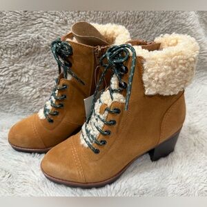 Naturalizer Varuna Suede Boot